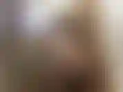 Mein bbw-körper ganz nass in der dusche mit einer schönen glaswand, wo du sehen kannst, wie ich meine titten, meinen bauch und meinen arsch darauf drücke.