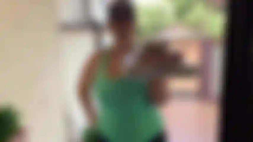 Das war ein brauch, also hörst du mich seinen namen sagen (nick), ich kam zu deiner tür und brachte pizza, du begrüßtest mich, indem du sagtest, ich muss für dich das geld holen, als du zurückkamst, hast du mich gefragt wenn ich wo.