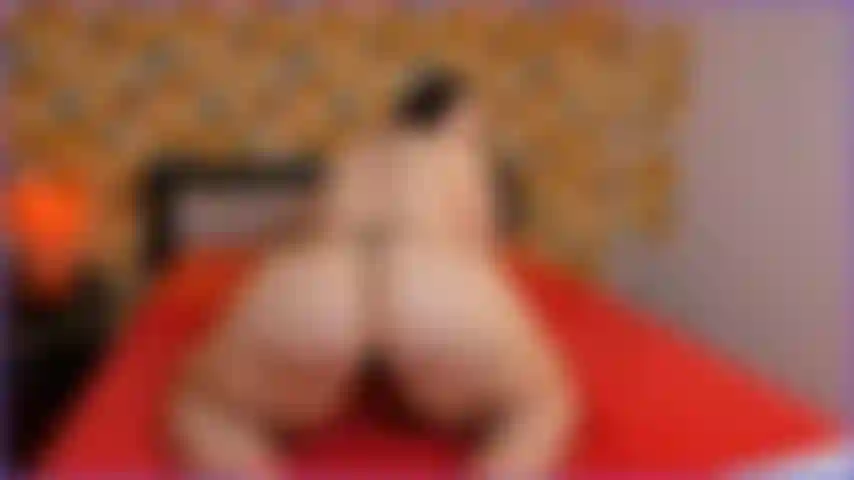 Der g-string-arsch wackelt.