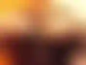 Meine großen öligen titten werden dich zum explodieren bringen.