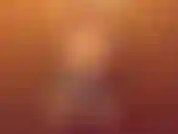 Die meine großen brüste schüttelt und herumhüpft, während ich dir sage, dass du deinen schwanz wichsen sollst.