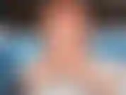 Freches spielen im pool, heiß in der sonne. Spiele mit meinem nackten körper und meiner muschi. Analfingern und dildoreiten im pool. Heiß!