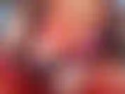 Sei teil einer sehr exklusiven privatshow (teil 1), bei der ich mich austobe! Stopfe mir höschen in die muschi, benutze einen dildo, der in einen netzstrumpf gewickelt ist und mehr ...