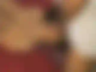 Sperma in mein gesicht geschossen von einem kleinen schwanz.