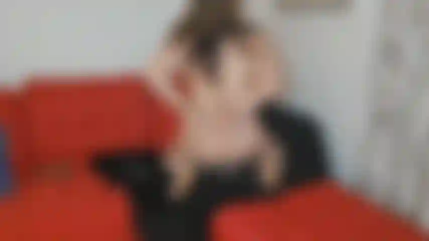 Eine trainingsschlampe mit handschellen, dp, anal, deepthroat.