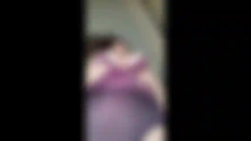 Meine riesigen titten in deinem gesicht.