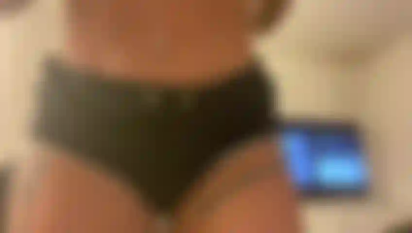 Cheeky lil booty vid ;p.