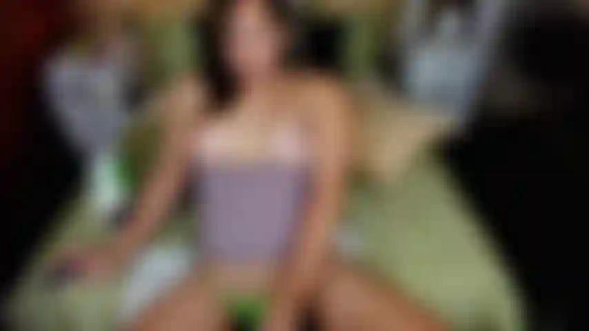 Großer cumshot auf meine großen brüste.