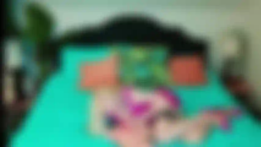 Reite und wichse über meine titten.