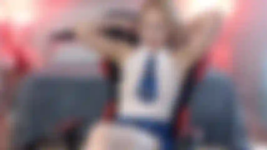 Nicht so unschuldiges schulmädchen.