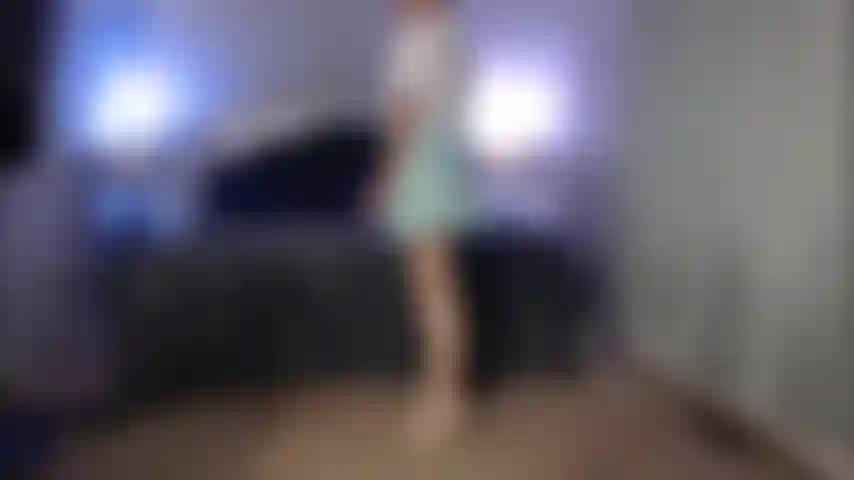 Dominantes muschispiel und footjob.