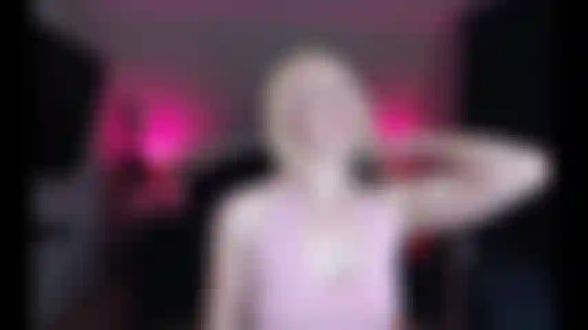 Extra schlampiges kuchengesicht.