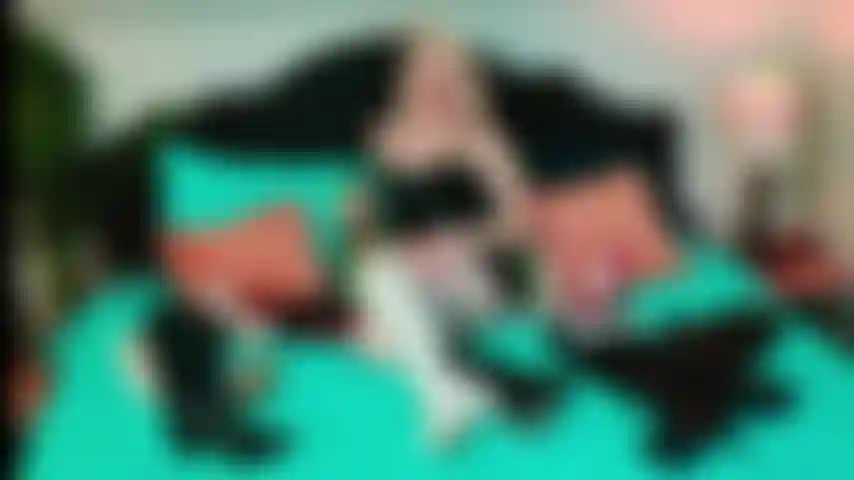 Die ultimative stiefel- und schuhgöttin, die stiefel trägt.