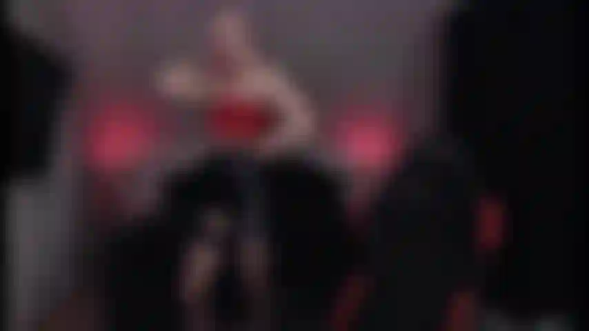 Schlampe mitbewohnerin will ficken.