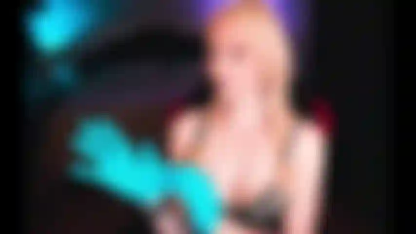 Die krankenschwester fickt dich mit dem strapon und die ärzte machen mit!