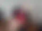 Alexa ist eine betrügerische sekretärin in einem roten kleid und high heels!