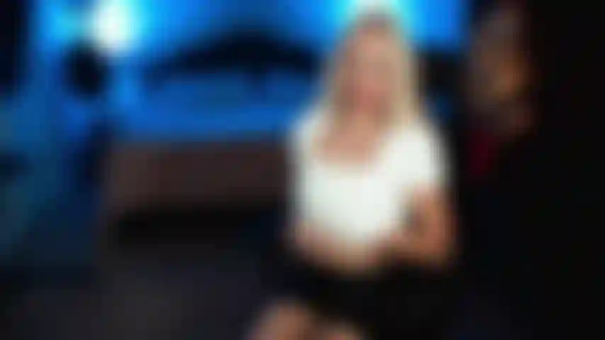 Milf joi custom, leder-minirock.