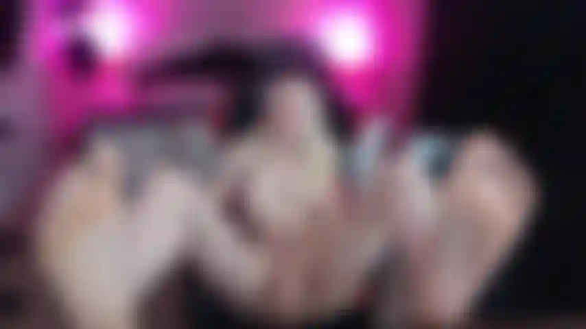 Barfuß! Fick meine saftige fotze!