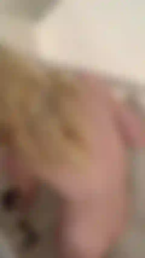 Dusche mit mir! Kein make-up, natürlich.