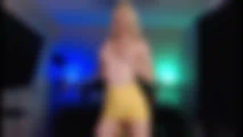 Goldshow mit reiten, cumming, joi und countdown.