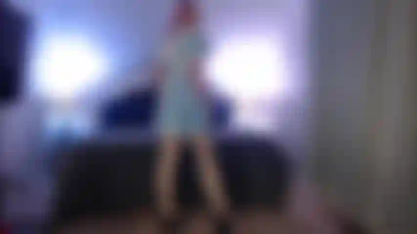 Alice im wunderland - anal mit glasspielzeug.