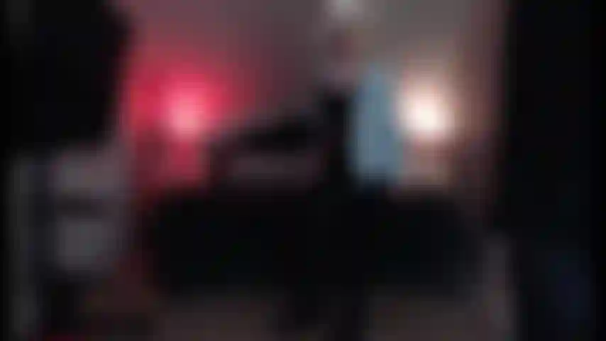 Cowgirl kommt in leggings.