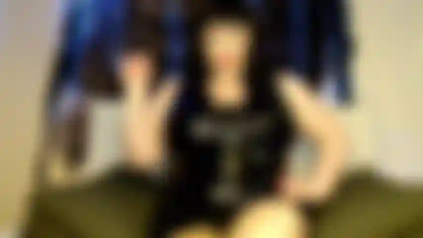 Mit sperma gefülltes höschen.