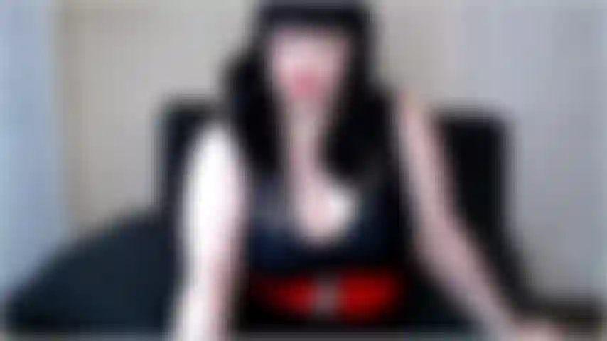 Ich denke, es ist an der zeit, dich an deinen platz im leben zu erinnern, weichei. Oder genauer gesagt, deine bestimmung. Du hast nur einen zweck und das ist es, die großen, fetten, harten schwänze der männer zu befriedigen.