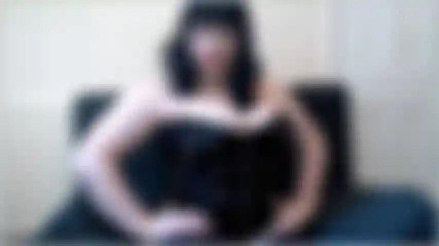 Dirty little stroker! Wie kannst du es wagen, deinen schwanz noch einmal zu streicheln?! Haben wir nicht schon einmal darüber gesprochen? Ja, das haben wir. Die regeln sind, du streichelst nur, wenn ich es dir sage. Und ich will nicht, dass du es tust.