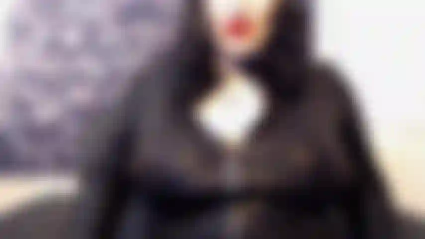 Den klauen versklavt.