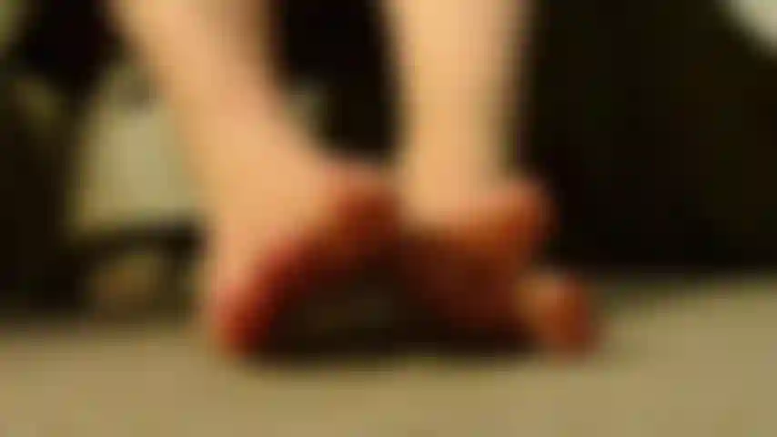 Almost 7 minutes of foot worship bliss as I assert my dominance and superiority, teasing and denying your desires. Gaze upon my perfect feet and acknowledge your place below me, begging for the chance to worship them properly. Will you be granted the privilege or will you be left in suspense? Find out....