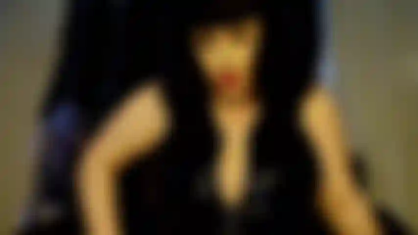 Dinge_größer_als_dein_schwanzteil_vier.