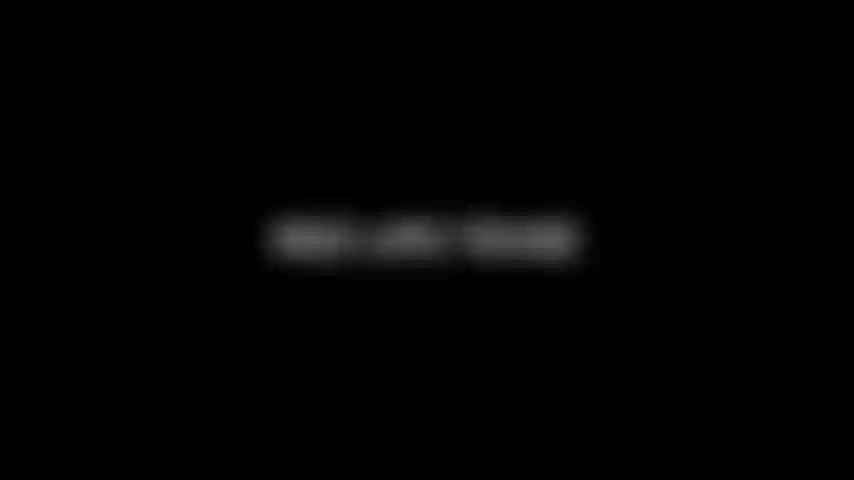 Ich möchte, dass du auf meine schönen, vollen, roten, glänzenden lippen starrst. Schaue nur und gehorche meinen anweisungen. Und dann passiert etwas ganz besonderes. Ich werde deine gedanken lesen können. Das stimmt. Mistr.