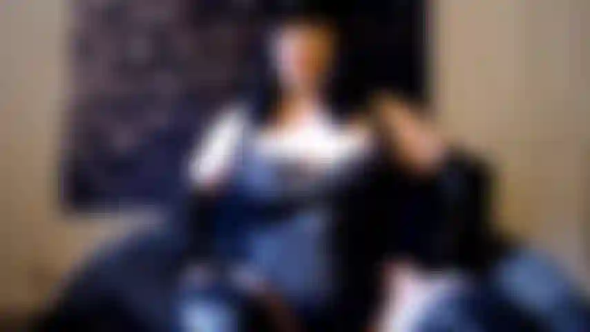 Rasiert, gedemütigt und besessen.