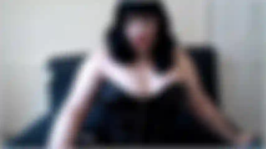 Du bist bereits auf dem weg, die feminine sissy-schlampe zu werden, die du schon immer sein wolltest. Aber du hast noch viel mehr zu tun. Ich möchte, dass du viel weiblicher bist.