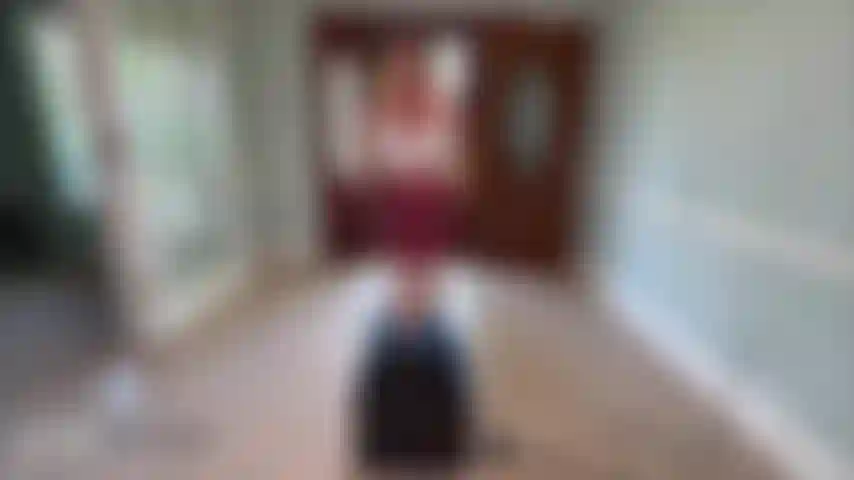 Cum enjoy me riding my sybian! Im dressed up in a plaid skirt and pigtails and I ride my Sybian until I squirt!