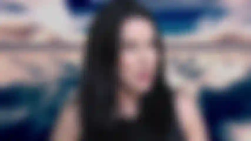 Entspanne dich und falle tiefer in eine trance für mich. Lass all deine gedanken los und lass mich immer tiefer hinein. So tief in meinem bann, folge meinen anweisungen und genieße am ende einen sperma-countdown.