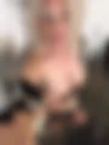 Die für die kamera posiert.