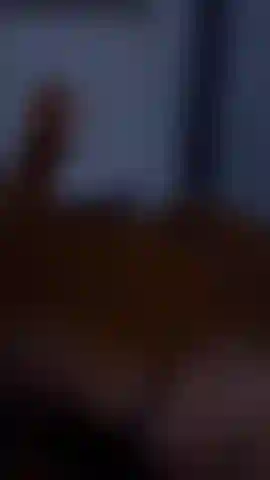 Erfreue meinen körper an dunklen und bitteren geschmäckern.