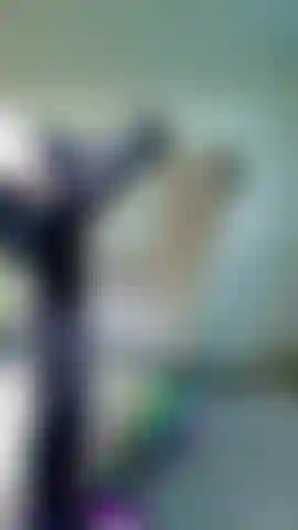 Putting on pantyhoes