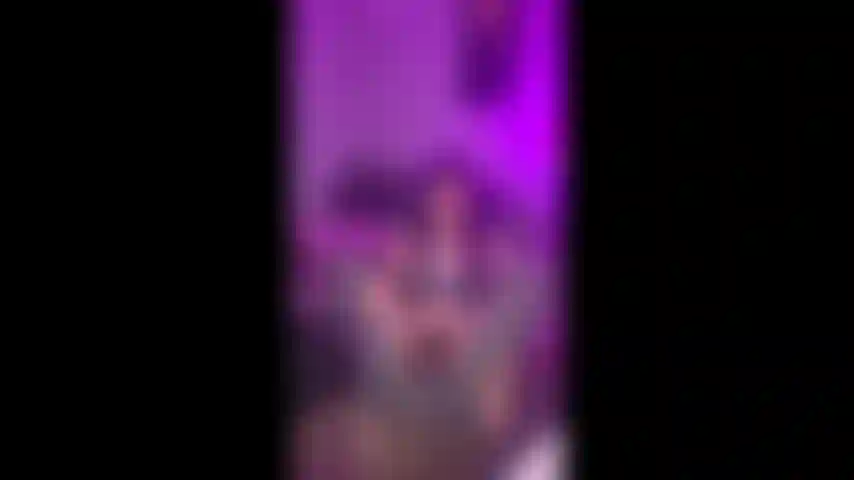 Verschwitzte strumpf-/sockenfußanbetung.