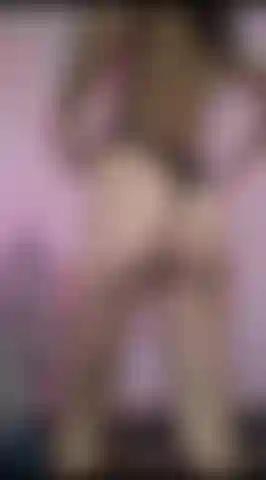 Naked and sexy with the desire to bring you many orgasms