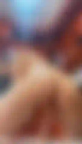 Und reite einen dildo in der küche.