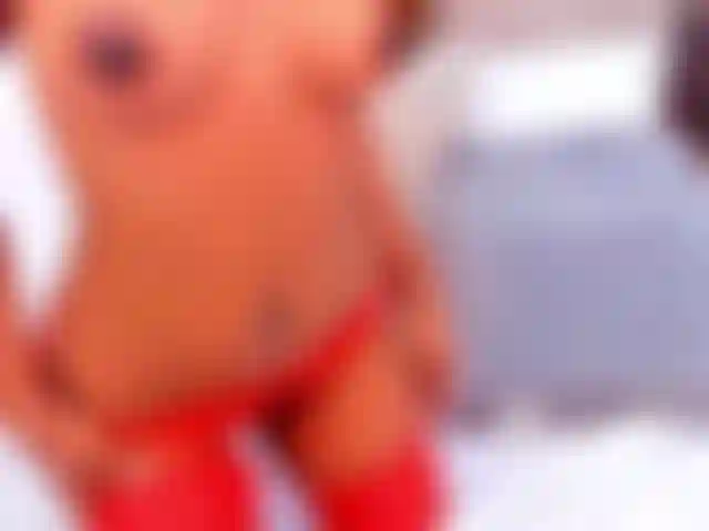 Möchtest du deinen schwanz reinstecken, wenn ich meine muschi öffne?