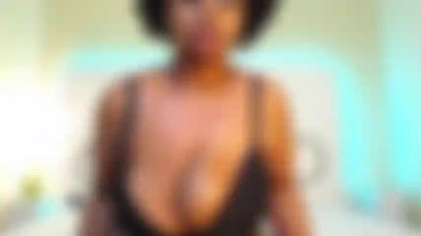 Habe titten und lutsche schwänze.