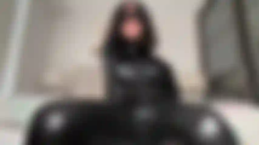 Catwoman furzt auf dich!