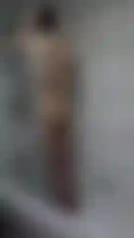 Gotta roll that uncut foreskin back for good deep clean