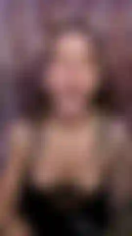 Mache schlampigen blowjob und lutsche wie eine schlampe.