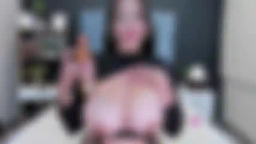 Ich mag es, wenn meine titten voller öl sind.