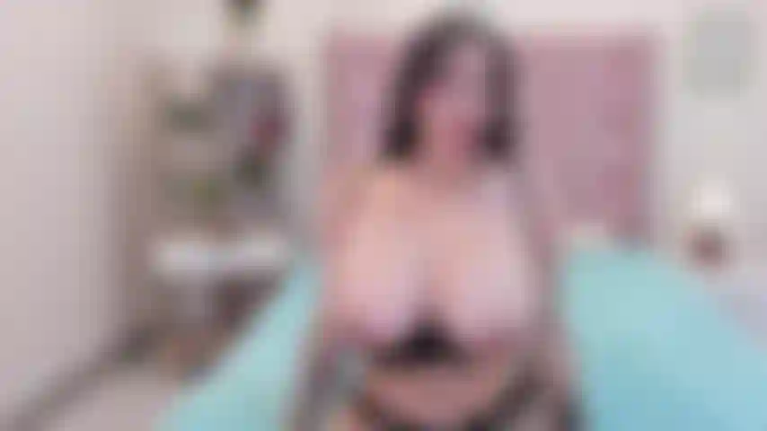 Zeige große brüste.